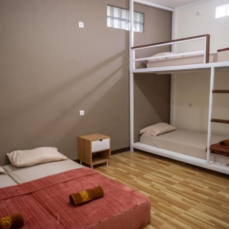 Hotel Zenrra House Bandung Zewnętrze zdjęcie